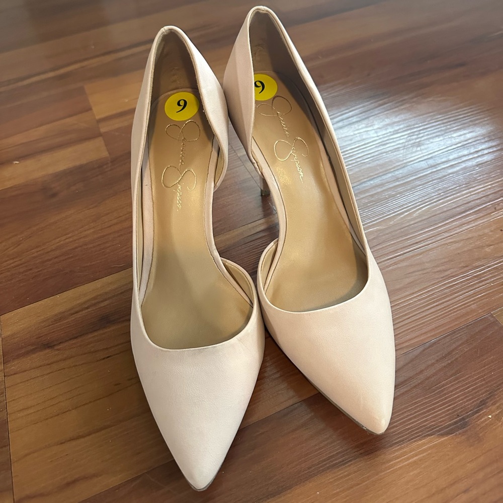 Jessica Simpson pointed toe heels